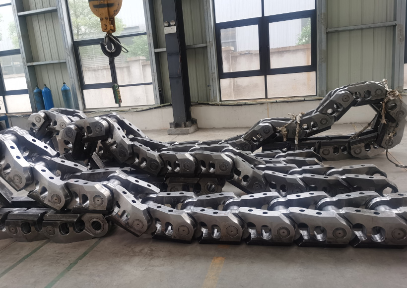 600 tonnás kéthengeres vízszintes láncprés